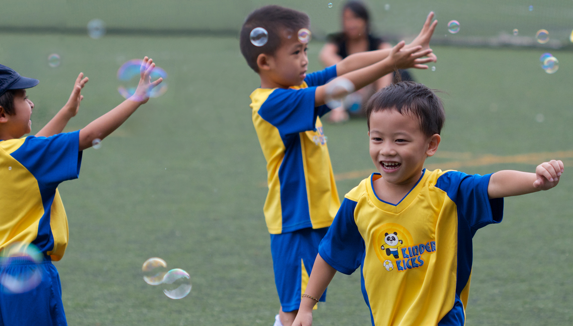 Soccer for under 5yo - Kinder Kicks HK